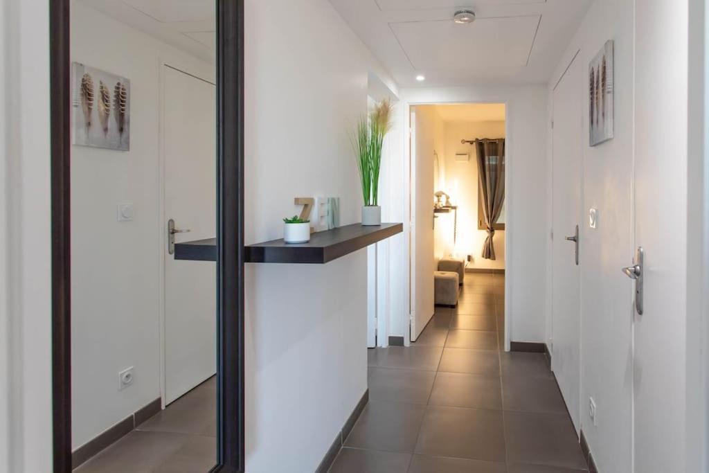 Апартаменти A7- 2 Bdr Sea & Mountain View - Ac, Parking, Pool & Terrace Антіб Екстер'єр фото