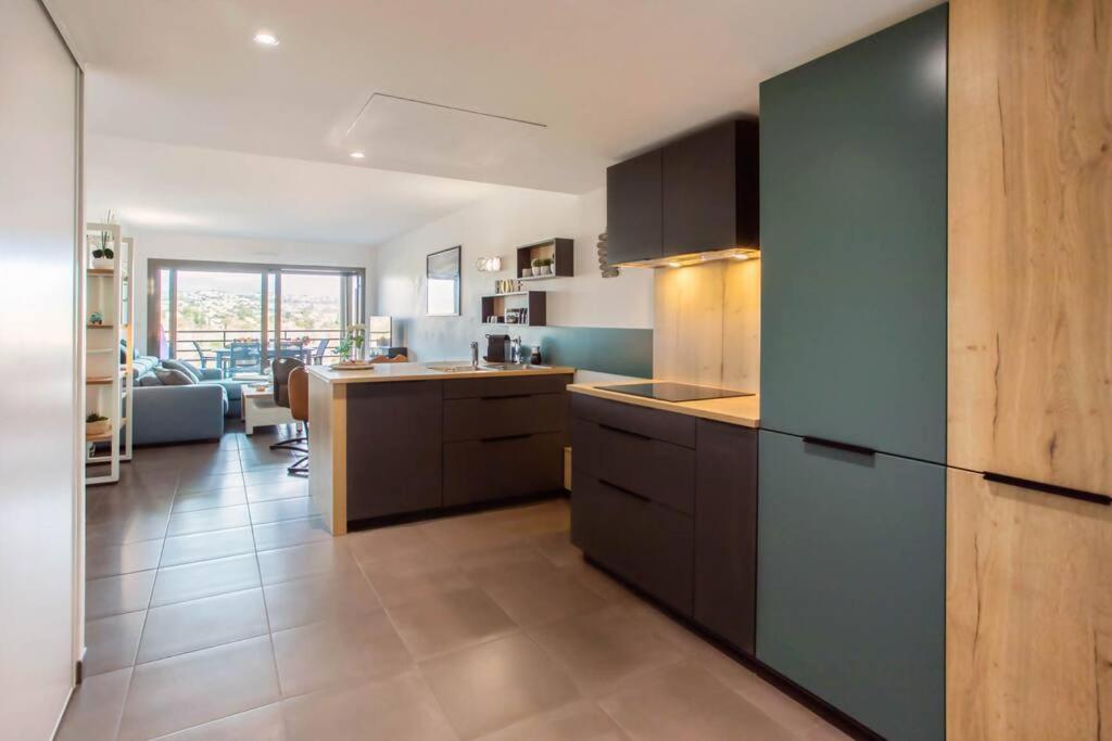 Апартаменти A7- 2 Bdr Sea & Mountain View - Ac, Parking, Pool & Terrace Антіб Екстер'єр фото